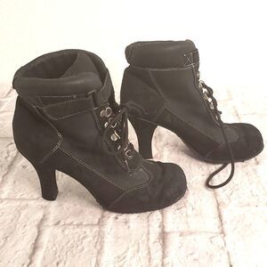 Predictions women's Black Heeled Lace-up Boots